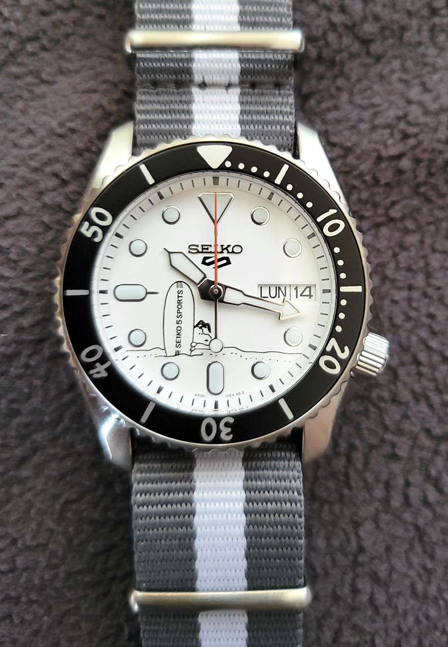 Orologio Seiko 5 Sports Snoopy Surf Limited - SRPK25K1 - immagine 5